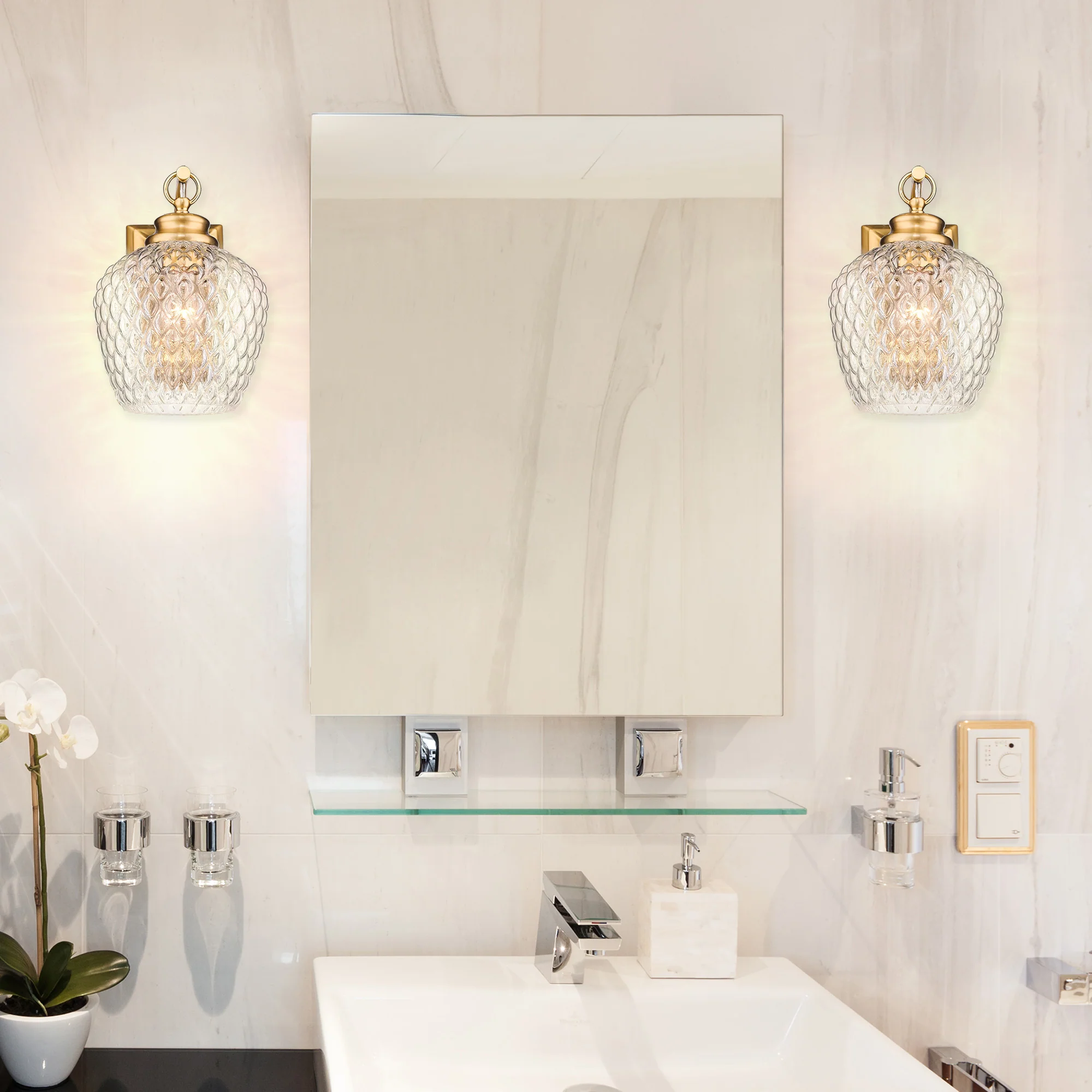 Adeline 1-light Wall Sconce in Modern Brushed Gold - Image 4