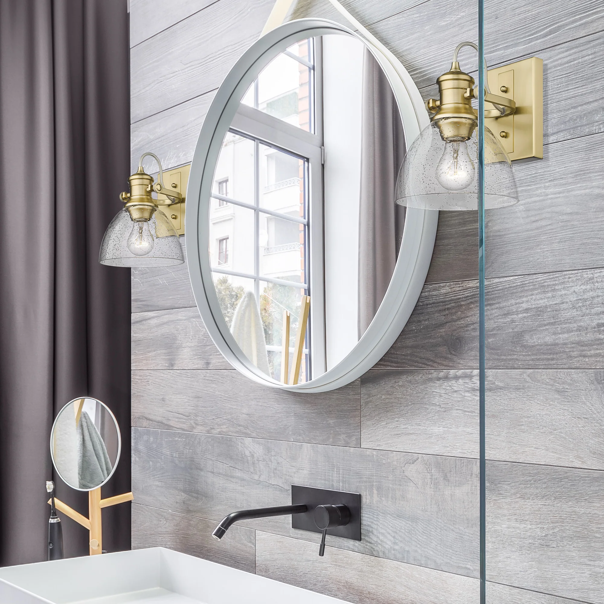 Hines 1-light Vanity in Brushed Champagne Brass - Image 4