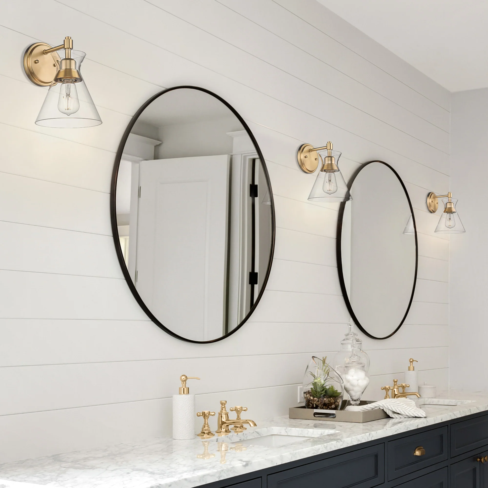 Malta 1-light Wall Sconce in Brushed Champagne Brass - Image 2